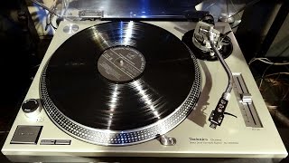 Technics SL1200MK2 review [upl. by Ocsirf]